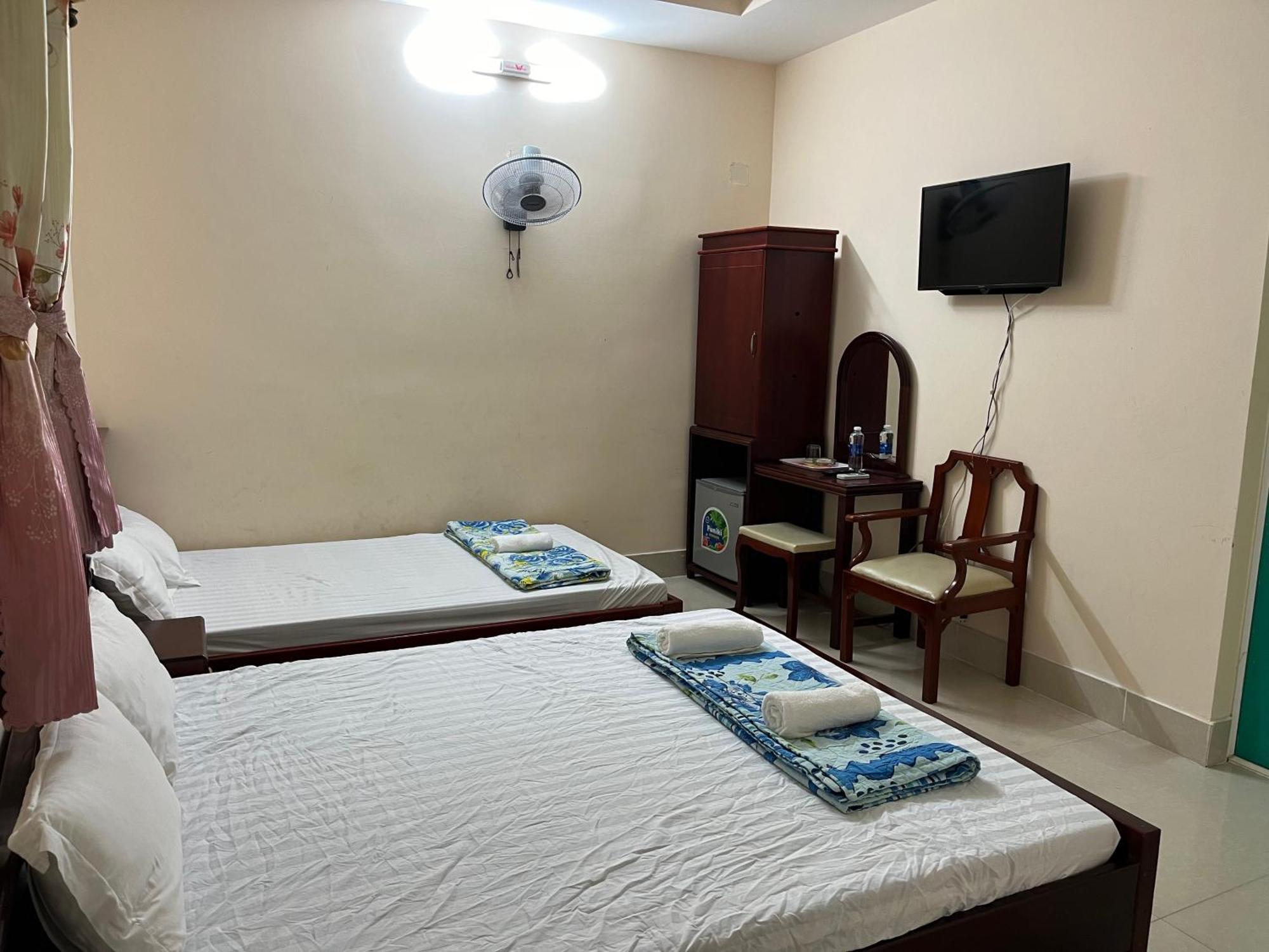 Hoang Oanh Motel Лонгхай Екстер'єр фото