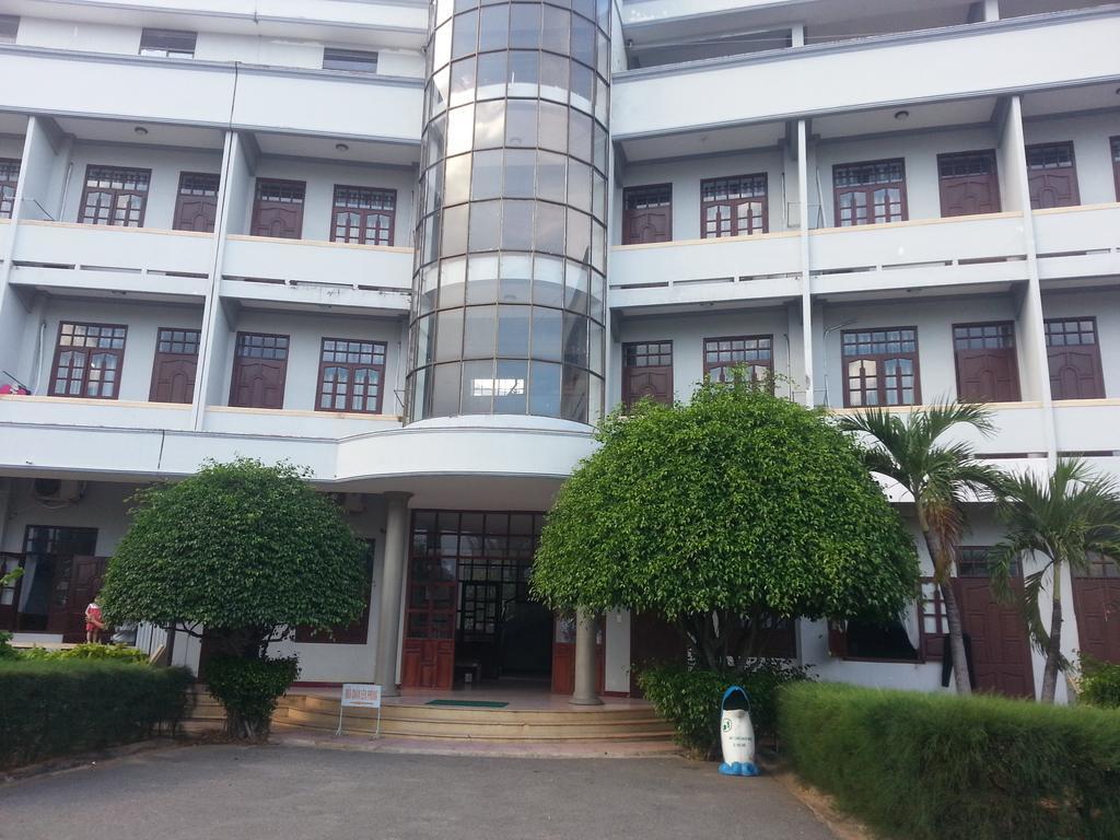 Hoang Oanh Motel Лонгхай Екстер'єр фото